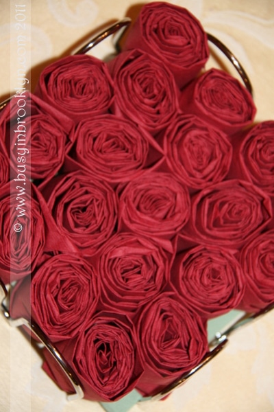 Rambling Rose Roses Handkerchiefs Napkins your 1 Pack Floral Vines OVP 